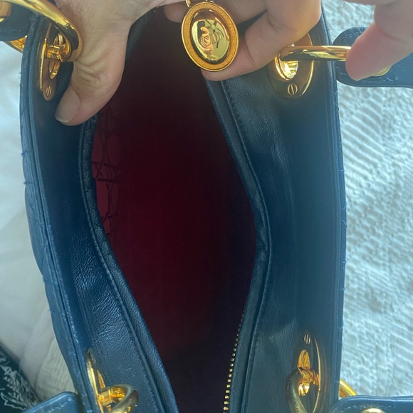 ❤️SOLD❤️Authentic Vintage Lady Dior in Cannage Lambskin leather in Navy w GHW - Picture 9 of 15